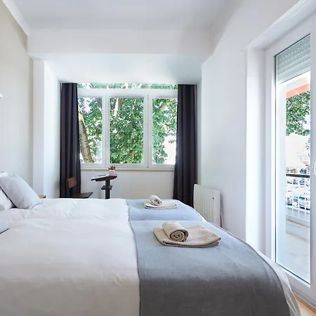 Novo Praia E Lisboa - Perfeito Para Familias E Amigos * Carcavelos (Lisbon)